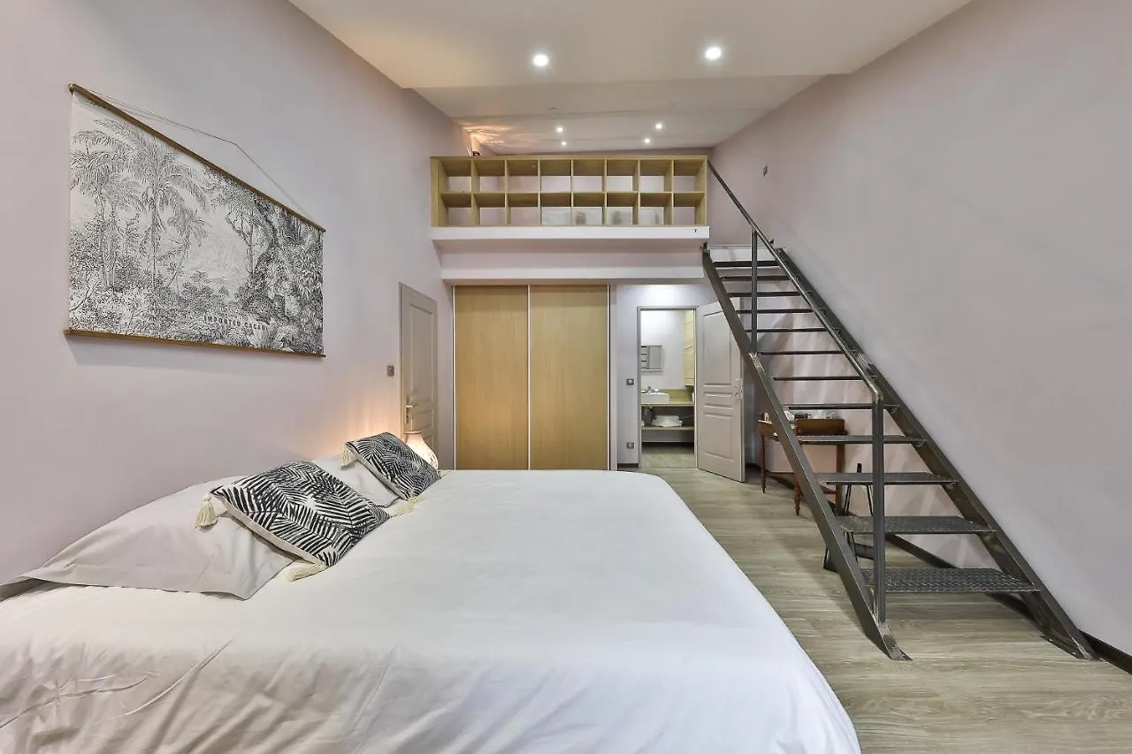 Maison D'Hotes 1800 Sainte-Cecile-les-Vignes Bed & Breakfast