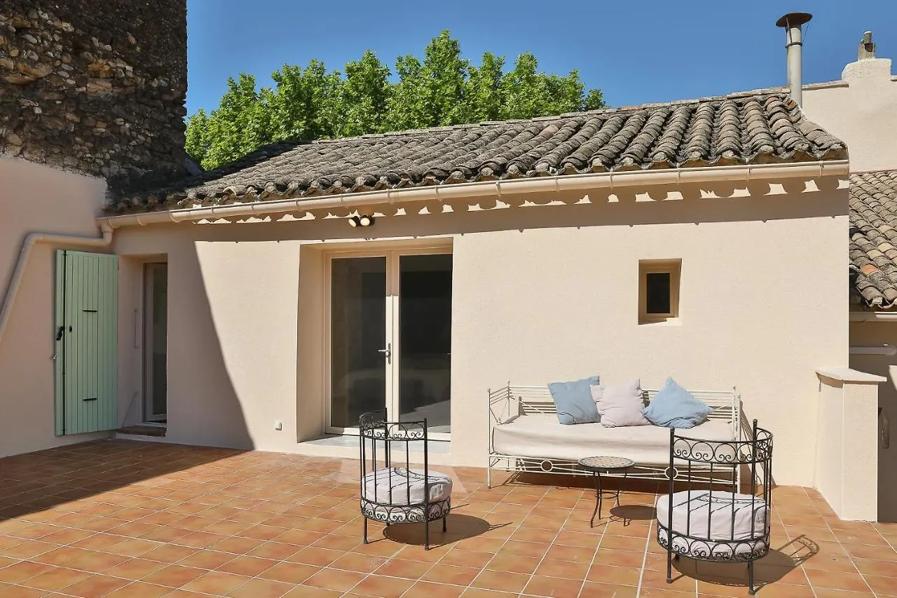 Maison D'Hotes 1800 Sainte-Cecile-les-Vignes 0*,  France