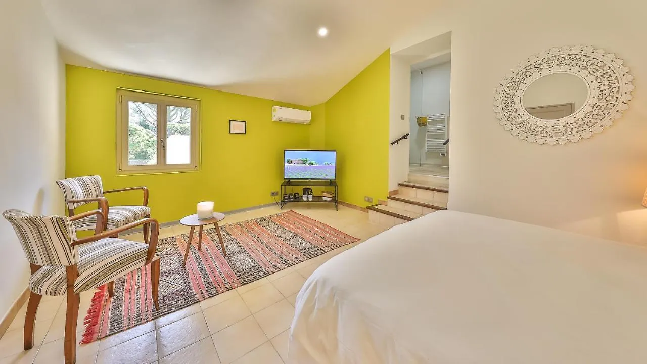 Maison D'Hotes 1800 Sainte-Cecile-les-Vignes Bed & Breakfast